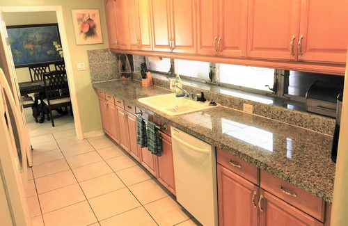 Bay Harbor Islands Villa | Bay Front - 'Villa La - Vue', Incredible Bay & Golf Course Views! Sleeps 15.
