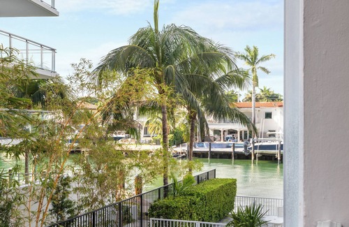 Bay Harbor Islands Apartment | BAY HARBOR SUNSET 2B