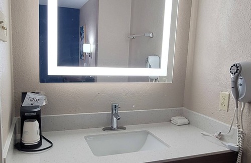Abilene Hotel | Baymont by Wyndham Abilene