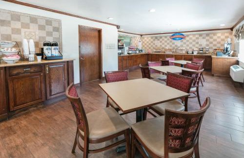 Arlington Hotel | Baymont by Wyndham Arlington At Six Flags Dr