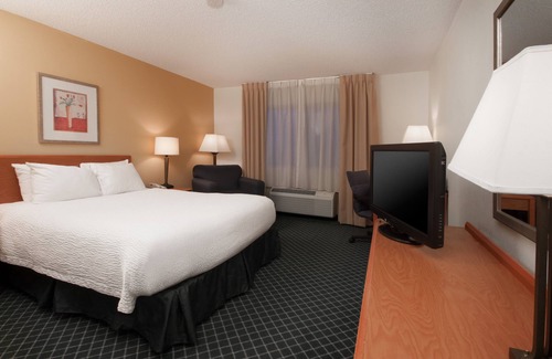 Coon Rapids Hotel | Baymont by Wyndham Coon Rapids