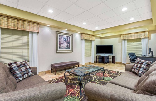Cornelia Hotel | Baymont by Wyndham Cornelia