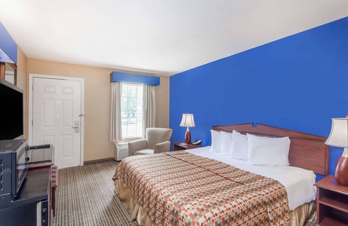 Florence Hotel | Baymont by Wyndham Florence/Muscle Shoals