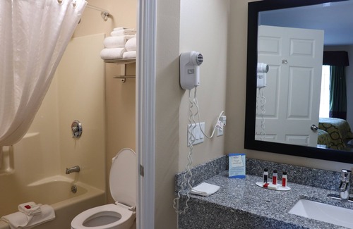 Florence Hotel | Baymont by Wyndham Florence/Muscle Shoals