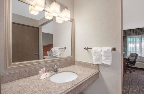 Jackson Hotel | Baymont by Wyndham Jackson