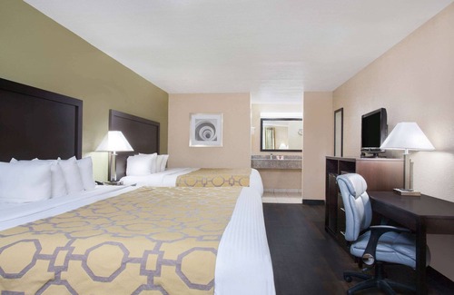 Lake City Hotel | Baymont by Wyndham Lake City
