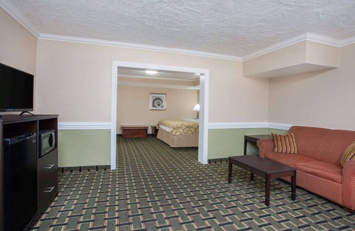 Lake City Hotel | Baymont by Wyndham Lake City