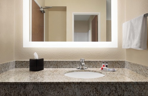Mount Pleasant Hotel | Baymont by Wyndham Mt. Pleasant