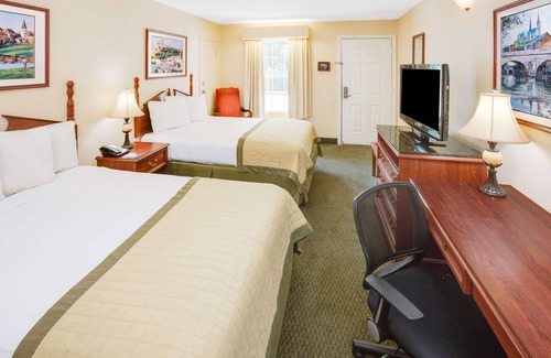 Ozark Hotel | Baymont by Wyndham Ozark