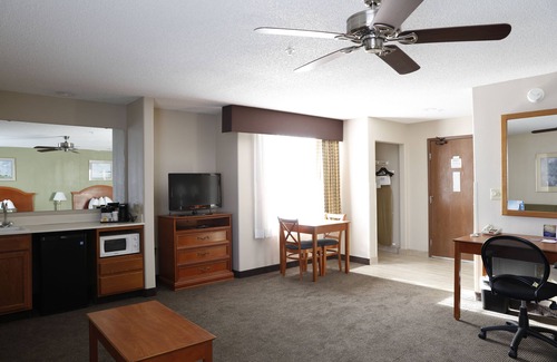 Rockford Hotel | Baymont by Wyndham Rockford