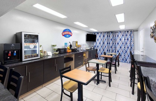 Selma Hotel | Baymont by Wyndham Selma
