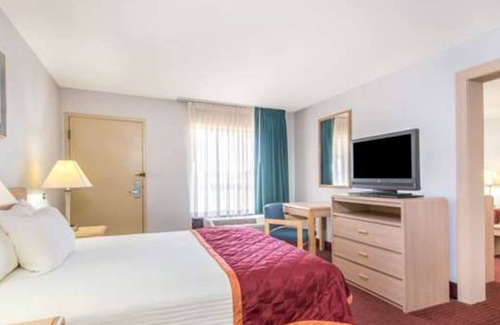 Topeka Hotel | Baymont by Wyndham Topeka