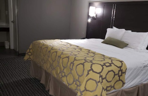Topeka Hotel | Baymont by Wyndham Topeka
