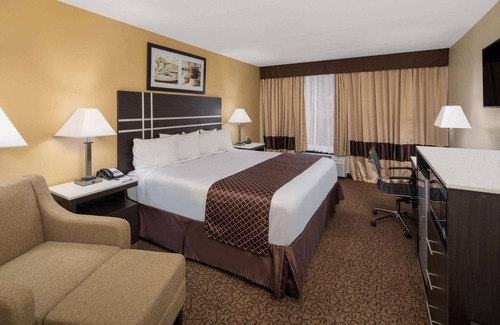 Hammond Hotel | Baymont Inn & Suites by Wyndham Hammond