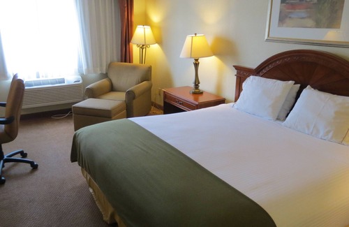 Holbrook Hotel | Baymont Inn & Suites by Wyndham