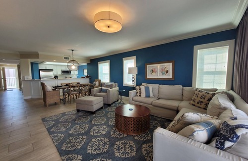 Vanderbilt Beach Condo | Baypoint Panoramic Water Views Of Bay/Gulf Pool/Spa! n3 Minute Walk To Beach!