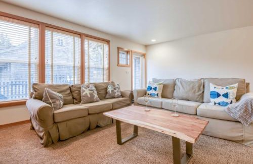 Shorepine Village House | Beach Break