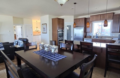Ocean Shores House | Beach Gem- Private Beach - Hot Tub