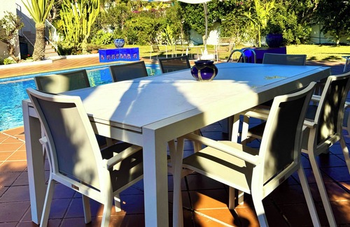 San Pedro de Alcantara Villa | ´Beach & Golf' Large Family Villa, Huge Garden, Private Pool, 350m to the Beach.