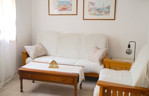 El Roc de Sant Gaieta Ski Chalet | Beach House Private Garden near Barcelona