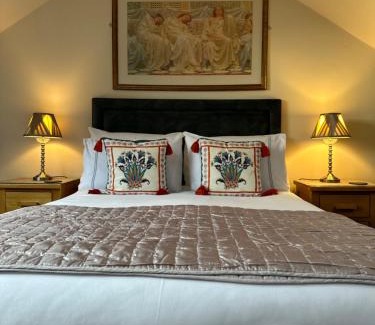Ayr House | Beaches