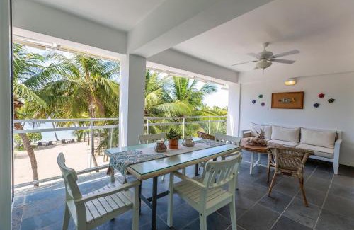 Juan Dolio - El Pueblo Apartment | Beachfront 4beds Jacuzzi Privacy Full Kitchen