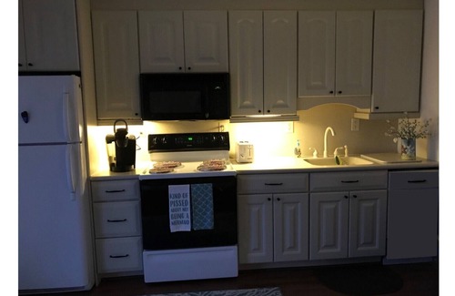 North Wildwood Condo | Beachfront 1Br/1Ba condo, free parking & WiFi w/Heated Pool