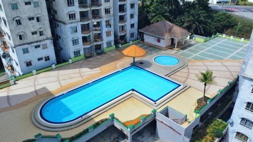 Taman Haji Zainal Apartment | Beachfront 2-5pax, Free parking , swimming pool