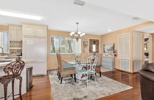 Palm Coast House | Beachfront 2 Apartments 1 House Nature all around, just 25 steps to Ocean water