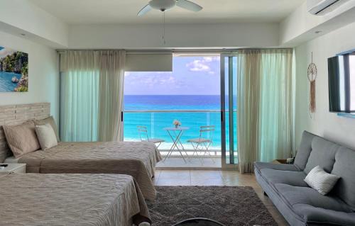Punta Cancun Apartment | Beachfront Apartment by Andiani Travel