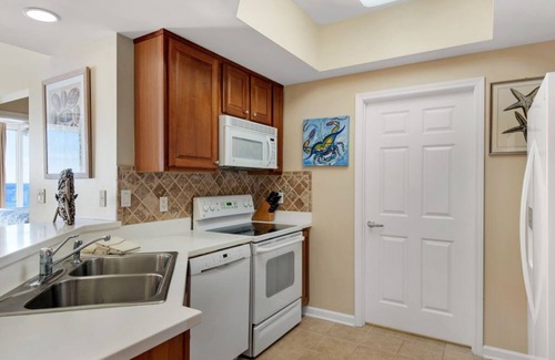 Destin Condo | Beachfront Beauty in the Heart of Destin with Discounted Beach Service!