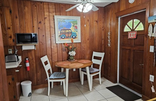 Independence Square Cottage | Beachfront Cottages GARDEN at Beautiful Sandy Shores on Gulf of Mexico