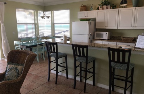 Indian Rocks Beach Condo | Beachfront Condo w/breathtaking full ocean & pool views, Top Flr, Small complex