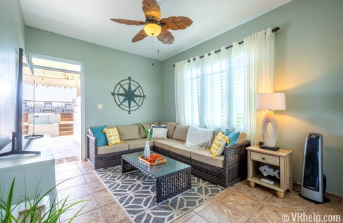 Rio Grande House | ★ Beachfront ★ Infinity Pool ★ Gated Parking★ Bedroom AC ★ Free Laundry & WiFi ★