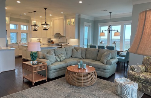 Red Fish Cove House | Beachfront Luxury, Fantastic Views: 3 Kings + Bunks, Twin rooms + Chef's kitchen