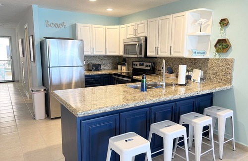 Puerto Penasco Resort | Beachfront Newly Remodeled Luxury Condo-Sonoran Spa W 410 -3BR 2 BA Next to pool