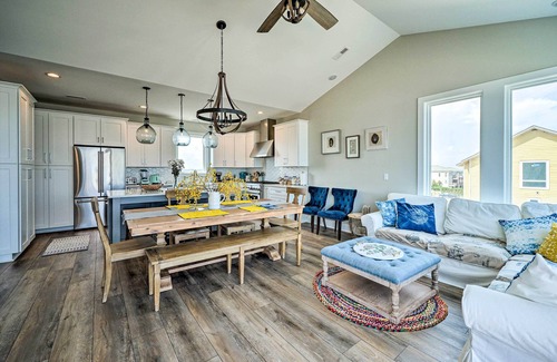 Topsail Beach House | Beachfront Oasis w/2 Large Decks, BBQ & Views!