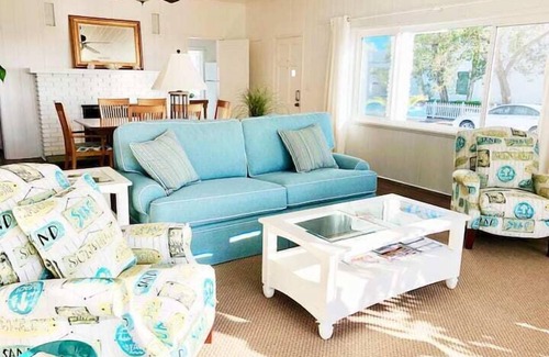 Pass-a-Grille House | Beachfront-Quaint Beachfront House- Pass a Grille