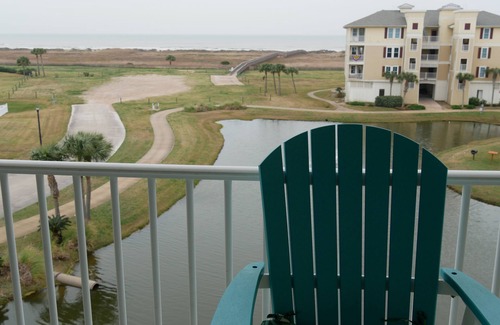 Red Fish Cove Condo | Beachfront, top floor condo steps away from Pointe West Beach Club and beaches.