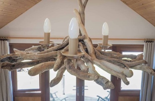 Cowes Ski Chalet | Beachside chalet No 5 with private access to beach