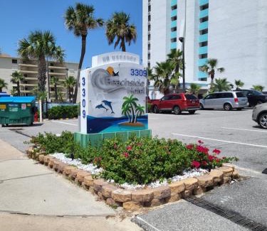Daytona Beach Shores Hotel | Beachside Hotel - POOL IS OPEN!