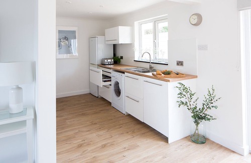 Croyde House | Beachstyle tasteful detached home between Croyde beach and village with sea view