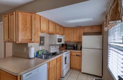 Indian Rocks Beach Condo | BeachTrail Lodging