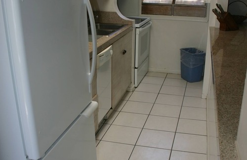 Mission Beach Cottage | Beachy 2-bedroom, 2-bath Cottage in Mission Beach San Diego- 20 steps to Ocean