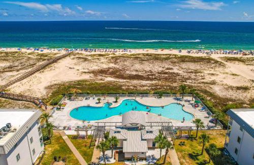 Fort Morgan Apartment | Beachy Gulf Shores Condo with Pool, Walk to Shore!