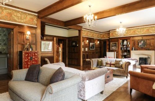 Glen Urquhart House | Bearnock Lodge