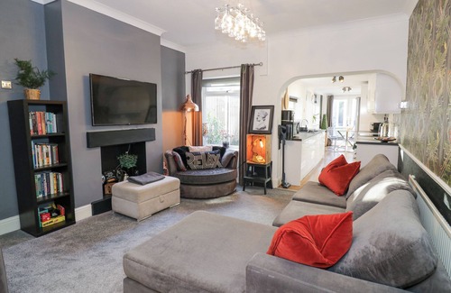 Smethwick Cottage | Bearwood Boutique Stay