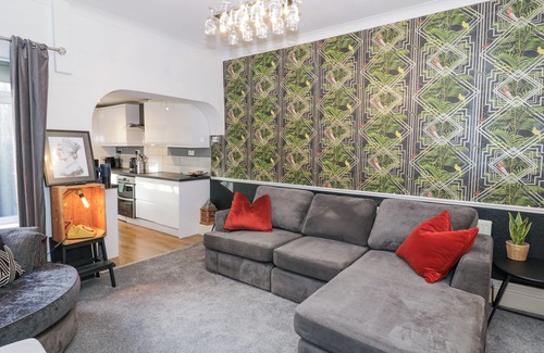 Smethwick Cottage | Bearwood Boutique Stay