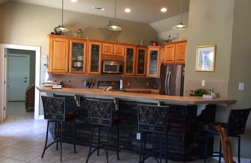 North San Antonio - SAT House | Beautiful 3 bdrm. 199- with large tropical patio, hot tub in gated community
