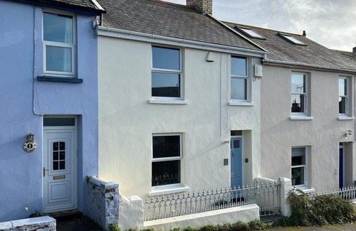 Instow Cottage | Beautiful 3 Bedroom Cottage, Close To Waterfront In Charming Coastal Village